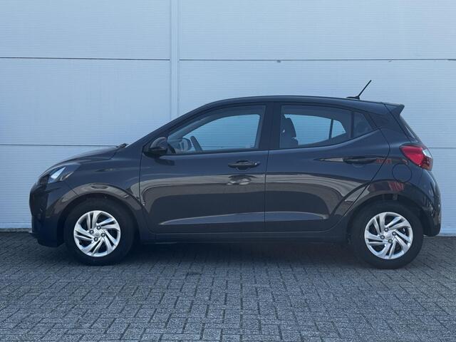 Hyundai I 10 1.0 Comfort Limited ** Nu met ¤ 3.000 Voordeel ** Nieuw uit voorraad leverbaar ** / Navigatie / Airco / Achteruitrijcamera /