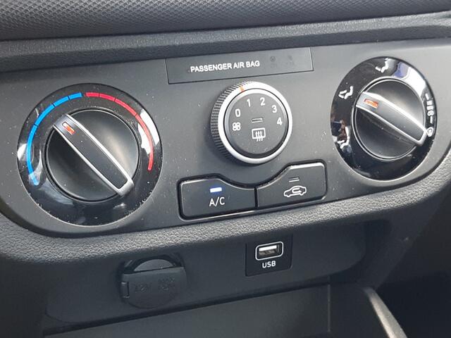 Hyundai I 10 1.0 Comfort Smart | Navigatie | Apple CarPlay/Android Auto | Cruise Control | Achteruitrijcamera | Elektrische ramen voor | Lane Assist |
