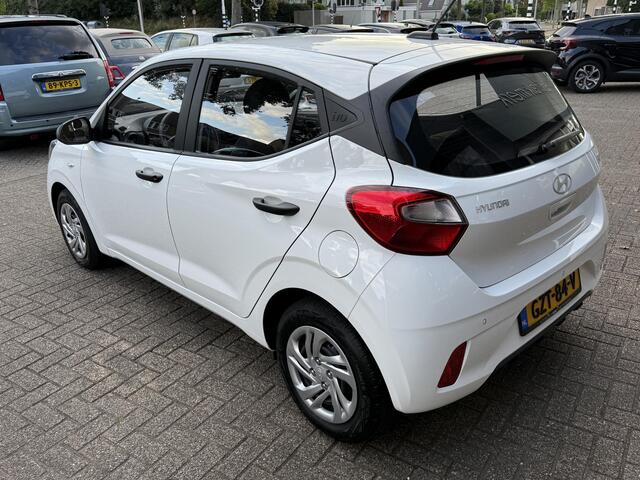 Hyundai I 10 1.0 Comfort / Airco/ Navigatie/ Cruise/ Apple carplay/ Digitaal dashbord