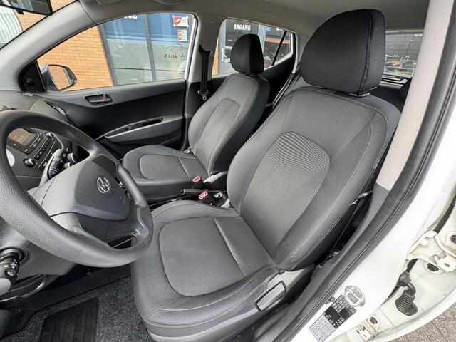 Hyundai I 10 1.0i i-Motion Airco, weinig km, nieuwe banden