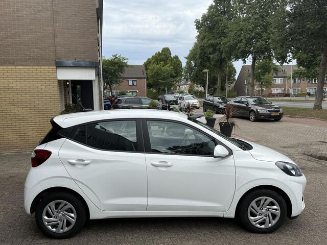 Hyundai I 10 1.0 Comfort Smart 5-zits Automaat / Airco/ Navigatie/ Cruise/ Apple Carplay/ Camera/ LED