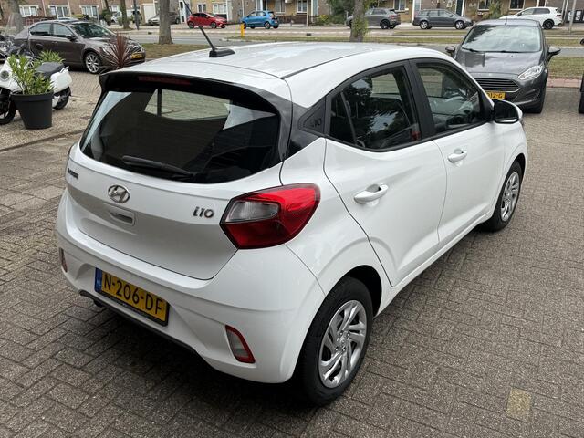 Hyundai I 10 1.0 Comfort Smart 5-zits Automaat / Airco/ Navigatie/ Cruise/ Apple Carplay/ Camera/ LED