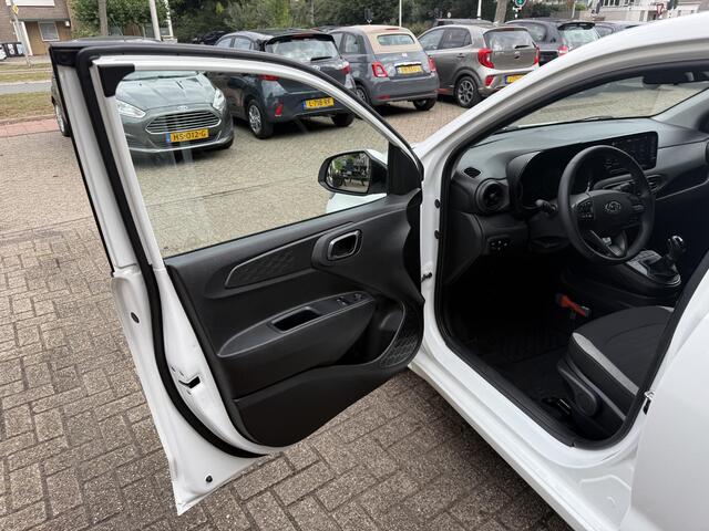 Hyundai I 10 1.0 Comfort Smart 5-zits Automaat / Airco/ Navigatie/ Cruise/ Apple Carplay/ Camera/ LED