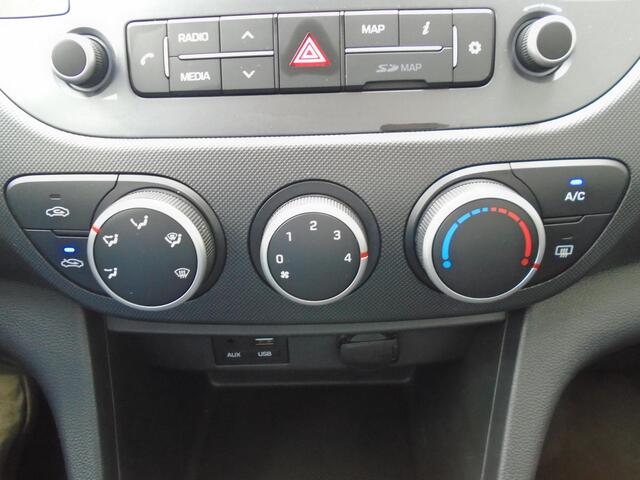 Hyundai I 10 1.0i Comfort & navigatie groot scherm