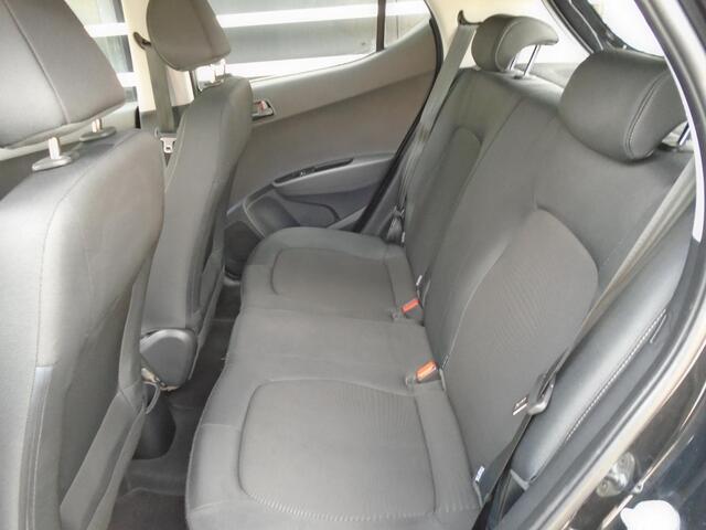 Hyundai I 10 1.0i Comfort & navigatie groot scherm