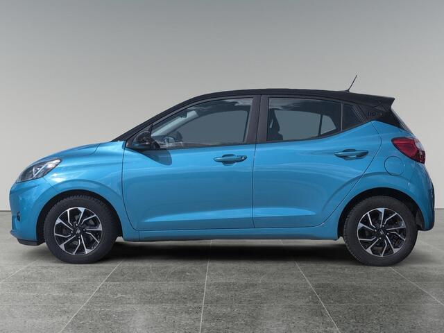 Hyundai I 10 5-deurs Premium 1.0 MPi 67pk | DAKKLEUR ZWART | CLIMA | NAVI | APPLE CARPLAY / ANDROID AUTO | 16'' BICOLOR LM-VELGEN | CAMERA | ALLSEASON BANDEN |