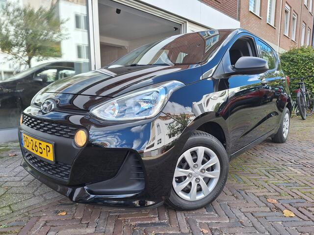 Hyundai I 10 1.0i i-Motion 5Drs /54.000 Km/1e Eig/Airco/Garantie
