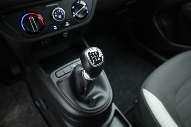 Hyundai I 10 1.0 Comfort | Rijklaar! | Cruise Control | All Season | Lane Assist | DAB | Apple CarPlay & Android Auto