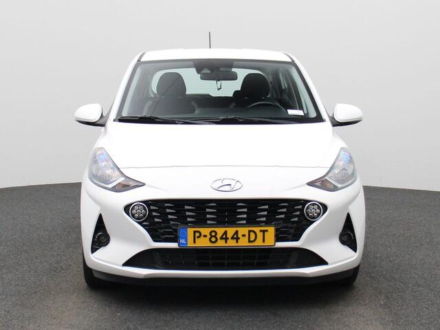 Hyundai I 10 1.0 Comfort | Apple Carplay & Android Auto | DAB-Radio | Automatische Verlichting | Airconditioning | Cruise Control | Lane Assist | Multifunctioneel Stuurwiel | Lederen Stuurwiel & Versnellingspook