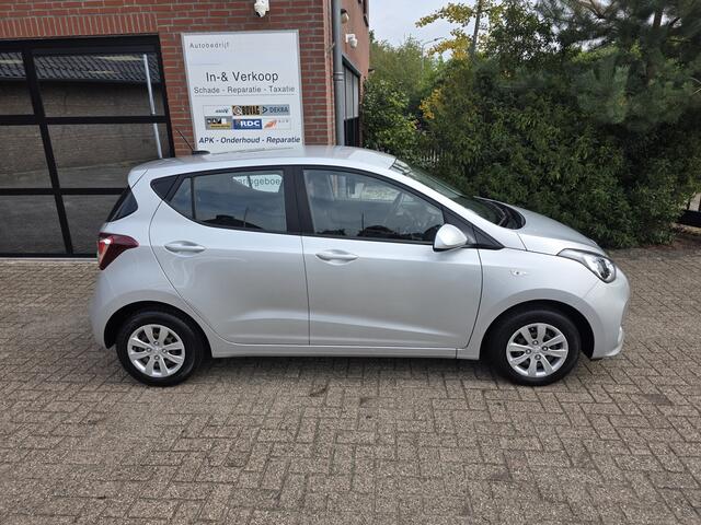 Hyundai I 10 1.0i Comfort | Navigatie | Cruise |