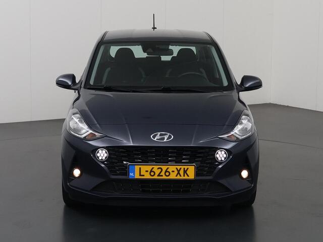 Hyundai I 10 1.0 Comfort Smart Automaat | Navigatie | Achteruitrijcamera | Cruise Control | Lichtmetalen velgen | – foto 3