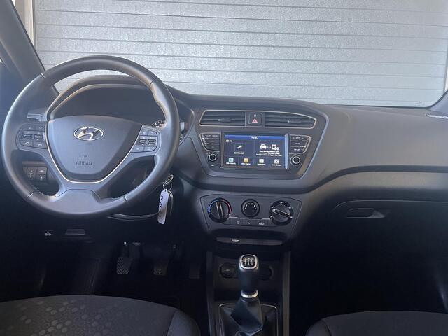 Hyundai I 20 1.2 MPI Comfort | 16" LMV | Carplay | Trekhaak | Navi | Camera | All-in rijklaarprijs