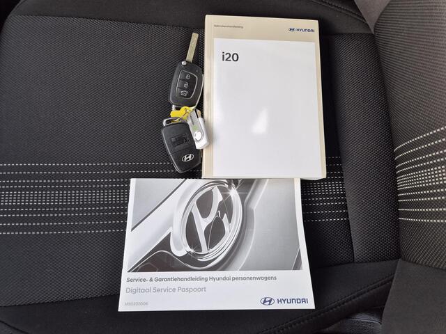 Hyundai I 20 1.2 MPI i-Motion Handgeschakeld / Airco / Cruise control / Bluetooth telefoonvoorbereiding / Elektrische ramen voor en achter /