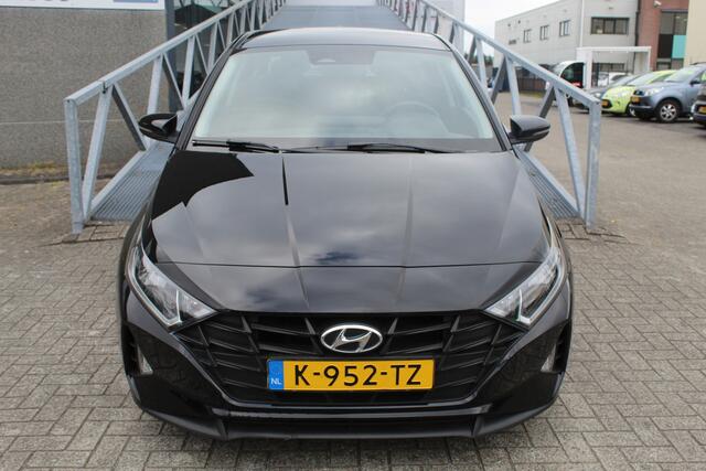 Hyundai I 20 1.2 MPI i-Motion Airco/Cruise control/Lane assist/DAB/Bluetooth/Multifunctioneel stuurwiel/Elektrische ramen/Elektrisch verstelbare spiegels.