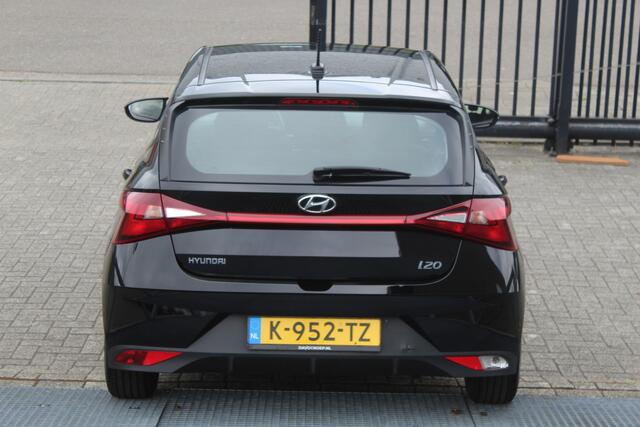 Hyundai I 20 1.2 MPI i-Motion Airco/Cruise control/Lane assist/DAB/Bluetooth/Multifunctioneel stuurwiel/Elektrische ramen/Elektrisch verstelbare spiegels.