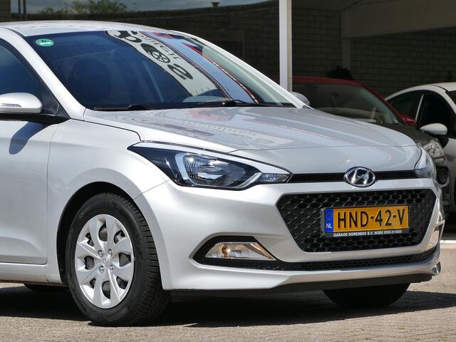 Hyundai I 20 1.2 HP i-Motion airco | all-season-banden