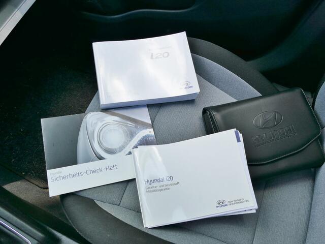 Hyundai I 20 1.2 HP i-Motion airco | all-season-banden