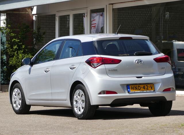 Hyundai I 20 1.2 HP i-Motion airco | all-season-banden