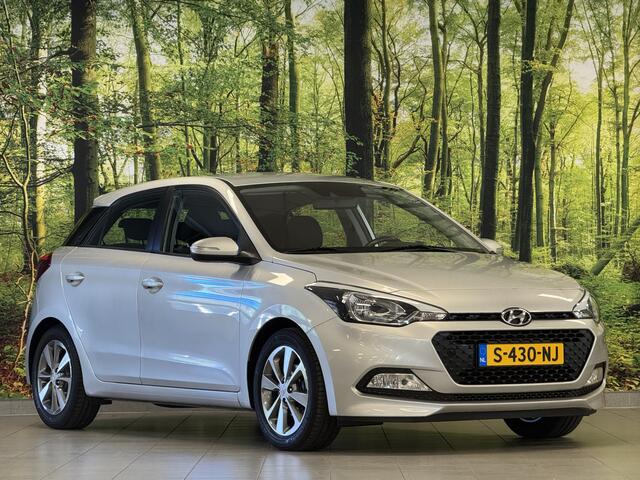 Hyundai I 20 1.4 Business Edition | Automaat! | Camera | Trekhaak | Navigatie | Parkeersensoren | DAB+ | Cruise Control | 16" Lichtmetaal | Lane Assist | Isofix | Airconditioning |