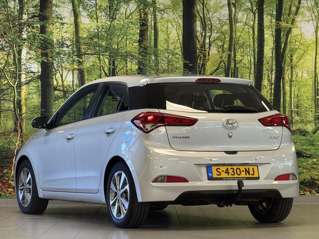 Hyundai I 20 1.4 Business Edition | Automaat! | Camera | Trekhaak | Navigatie | Parkeersensoren | DAB+ | Cruise Control | 16" Lichtmetaal | Lane Assist | Isofix | Airconditioning |
