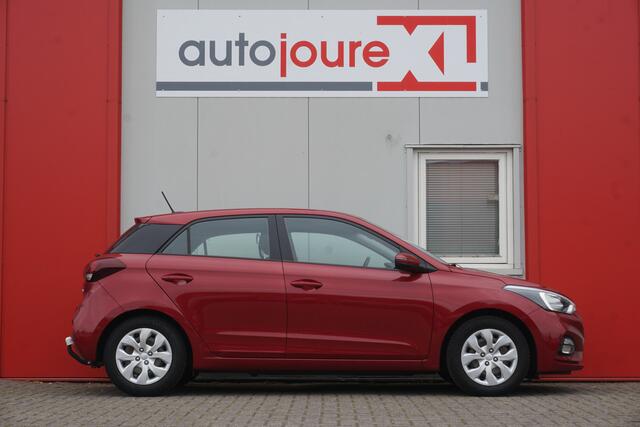 Hyundai I 20 1.0 T-GDI Comfort | Automaat | Camera | Trekhaak | Cruise Control | Navigatie | Origineel NL |