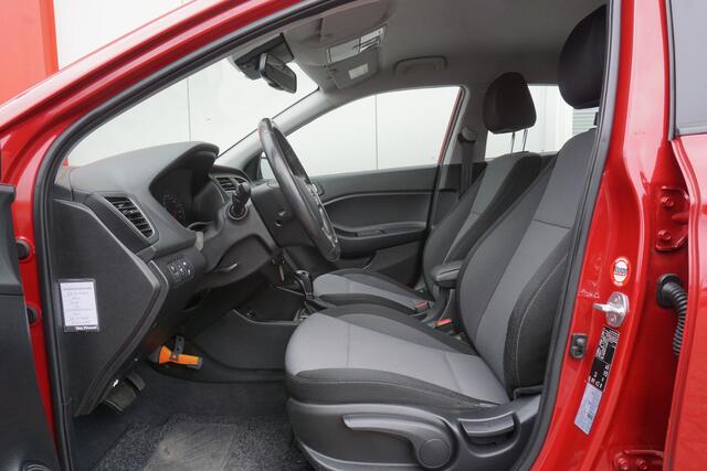 Hyundai I 20 1.0 T-GDI Comfort | Automaat | Camera | Trekhaak | Cruise Control | Navigatie | Origineel NL |