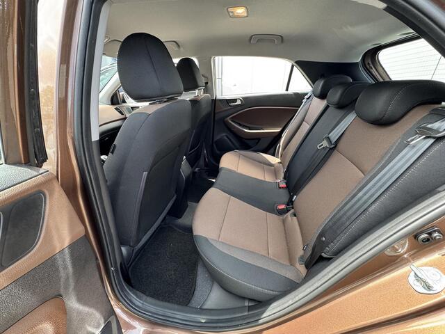 Hyundai I 20 1.0 T-GDI Comfort / 1e eig. / Navigatie / Climate Control / Cruise Control / Camera achter + parkeersensoren achter /