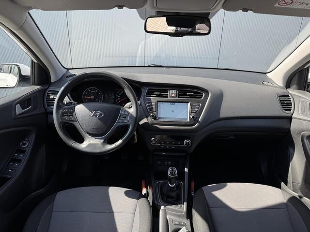 Hyundai I 20 1.0 T-GDI Comfort / Navigatie + Apple Carplay/Android Auto/ Climate Control/ LM Velgen / Getinte Rame