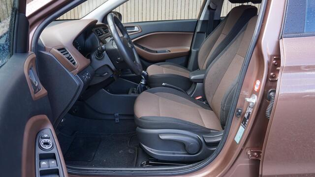 Hyundai I 20 1.0 T-GDI 101pk 5Drs Comfort Navi A-Camera LED Clima Cruise Control *1e Eigenaar* NL Auto! 50931km!