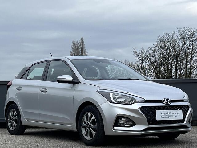 Hyundai I 20 1.0 T-GDI 100PK Automaat Comfort | Geïntegreerde navigatie | Android Auto Apple Carplay | Camera & Pdc | Stoel & stuurverwarming |
