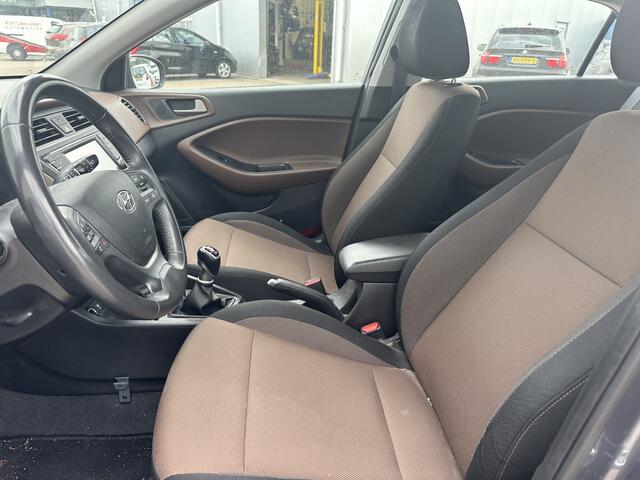 Hyundai I 20 1.0 T-GDI Comfort | Nieuw Binnen | Navigatie | Camera | Climate Control | APK 10-11-2026 |