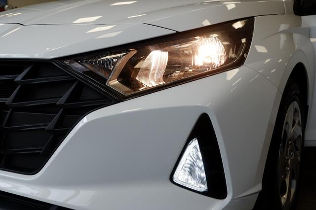 Hyundai I 20 1.2i-Comfort .Stoelverw! Rijklaarprijs incl 12MND BOVAG garantie