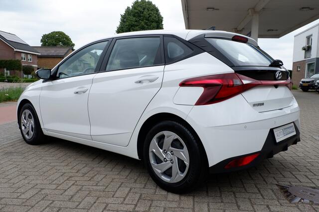 Hyundai I 20 1.2i-Comfort .Stoelverw! Rijklaarprijs incl 12MND BOVAG garantie