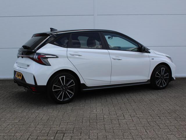 Hyundai I 20 1.0 T-GDI N Line 100PK / Navigatie + Apple Carplay/Android Auto / Achteruitrijcamera / Airco / Cruise Control / 17" Lichtmetalen Velgen /