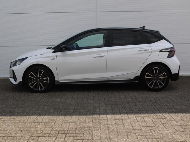 Hyundai I 20 1.0 T-GDI N Line 100PK / Navigatie + Apple Carplay/Android Auto / Achteruitrijcamera / Airco / Cruise Control / 17" Lichtmetalen Velgen /