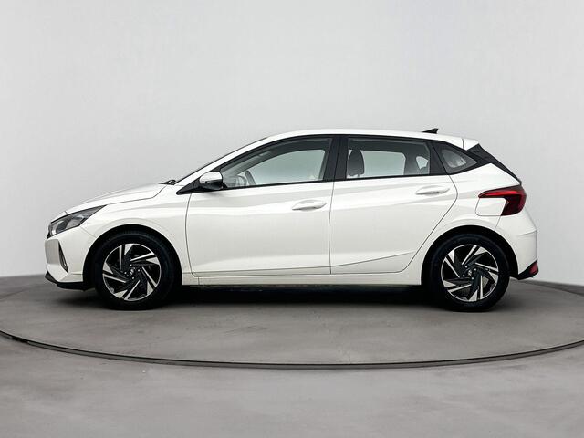 Hyundai I 20 1.2 MPI Comfort | Apple Carplay | Android Auto | Camera | Parkeersensoren | Cruise control | Airco|