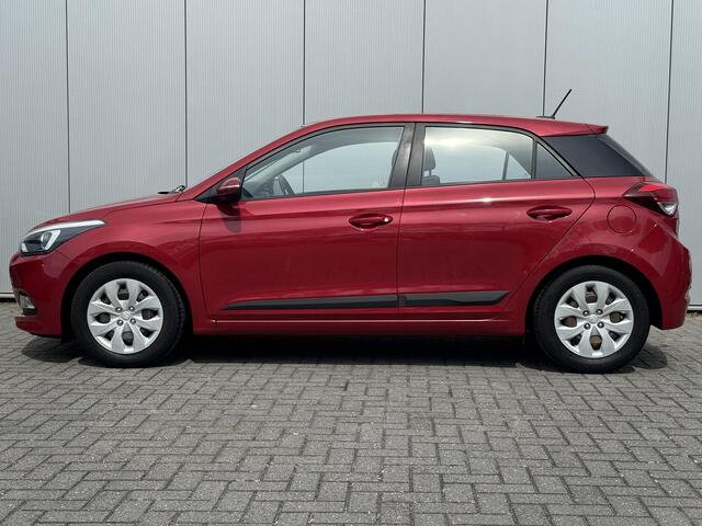 Hyundai I 20 1.0 T-GDI Comfort / Navigatie / Airco / Trekhaak / Cruise Control / Achteruitrijcamera / NL Auto /
