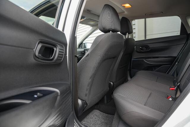 Hyundai I 20 1.0 T-GDI Comfort Schuifdak Camera DAB+ Stoel Stuurverwarming Lane Assist Automaat!