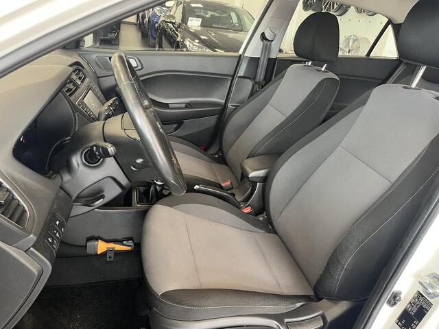 Hyundai I 20 1.0 T-GDI Comfort , Achteruitrij Camera, CruiseControl, Parkeersensoren, Navigatie, Automatisch dimmende spiegel