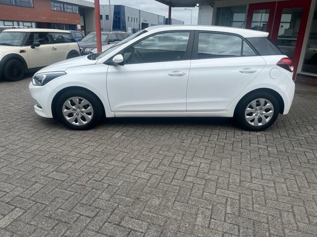 Hyundai I 20 1.2 GO DEALER ONDERHOUDEN AIRCO 1e eigenaar