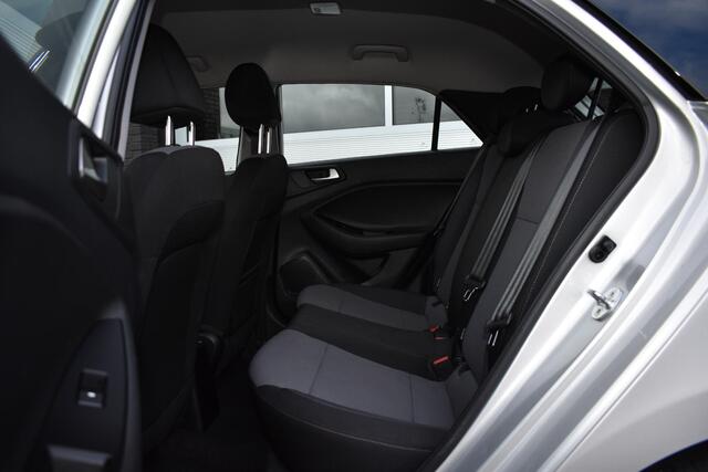 Hyundai I 20 1.0 T-GDI i-Motion 100PK | Carplay | Stoelverw. | PDC | Incl. garantie