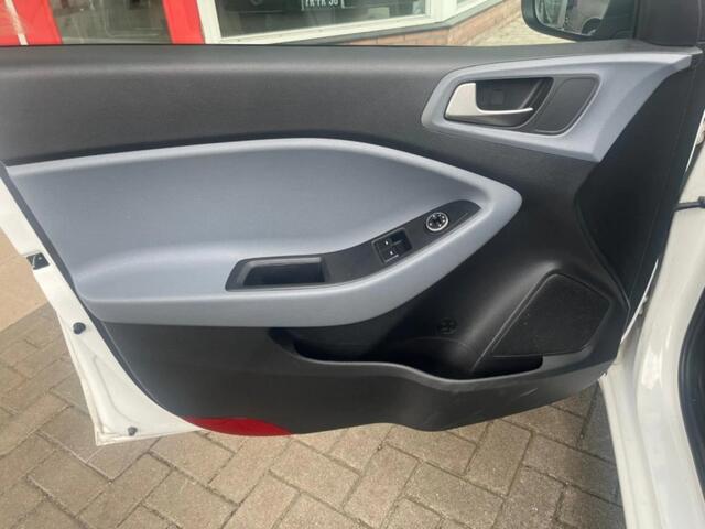Hyundai I 20 1.2 75PK GO! COMPLETE ONDERHOUDSHISTORY