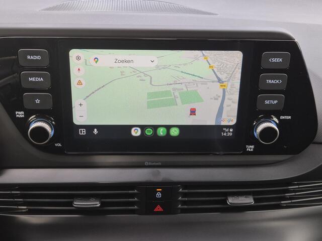 Hyundai I 20 1.0 T-GDI Comfort Automaat / Navigatie via Apple Carplay of Android Auto / Stuur-, en Stoel verwarming / Achteruitrijcamera / Trekgewicht 1110 kg / cruise control / Climate control / Parkeersensoren achter /