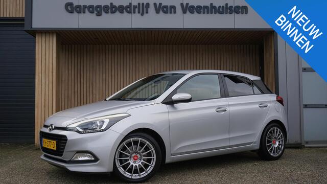 Hyundai I 20 1.0 T-GDI 100pk 5Drs Comfort 17inch LM Navi LED A-Camera Clima DAB *NL auto* Sportief! 130284km!