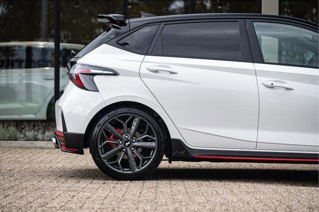 Hyundai I 20 1.6 N 204pk | Milltek Uitlaat | Zwart dak | Navi | Camera | Keyless