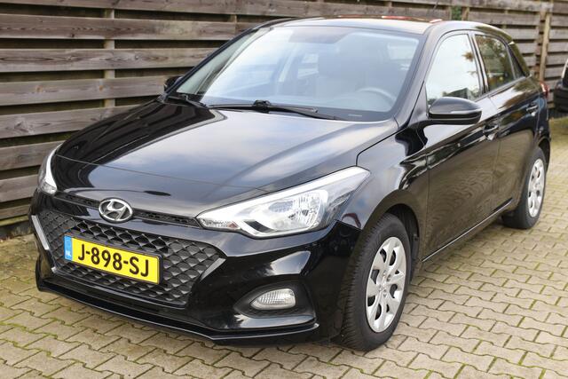 Hyundai I 20 1.2 LP i-Drive Airco / All season banden