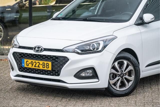 Hyundai I 20 1.0 T-GDI Comfort Automaat | Navi | Apple CarPlay | Camera | Trekhaak | 4-Season