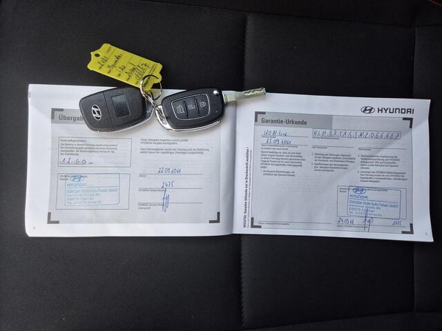 Hyundai I 20 1.0 T-GDI N Line Automaat / Fabrieksgarantie tot 09-2026 / Dealer onderhouden / Stuur en Stoel verwarming / Apple Carplay Android Auto / Achteruitrijcamera / Adaptief CC / Bose Audio Systeem / Climate control /