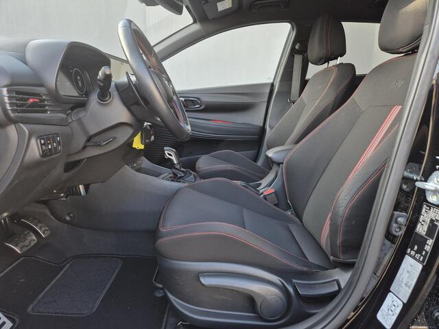Hyundai I 20 1.0 T-GDI N Line Automaat / Fabrieksgarantie tot 09-2026 / Dealer onderhouden / Stuur en Stoel verwarming / Apple Carplay Android Auto / Achteruitrijcamera / Adaptief CC / Bose Audio Systeem / Climate control /
