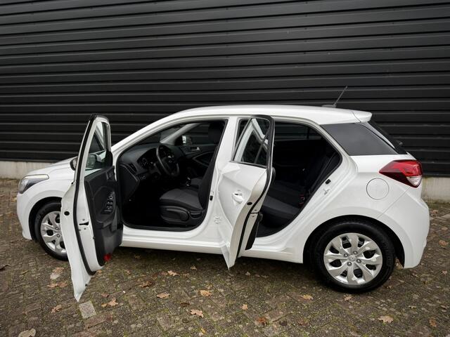 Hyundai I 20 1.0 T-GDI Comfort CRUISE|LANE|CAMERA|2E EIG| NAP